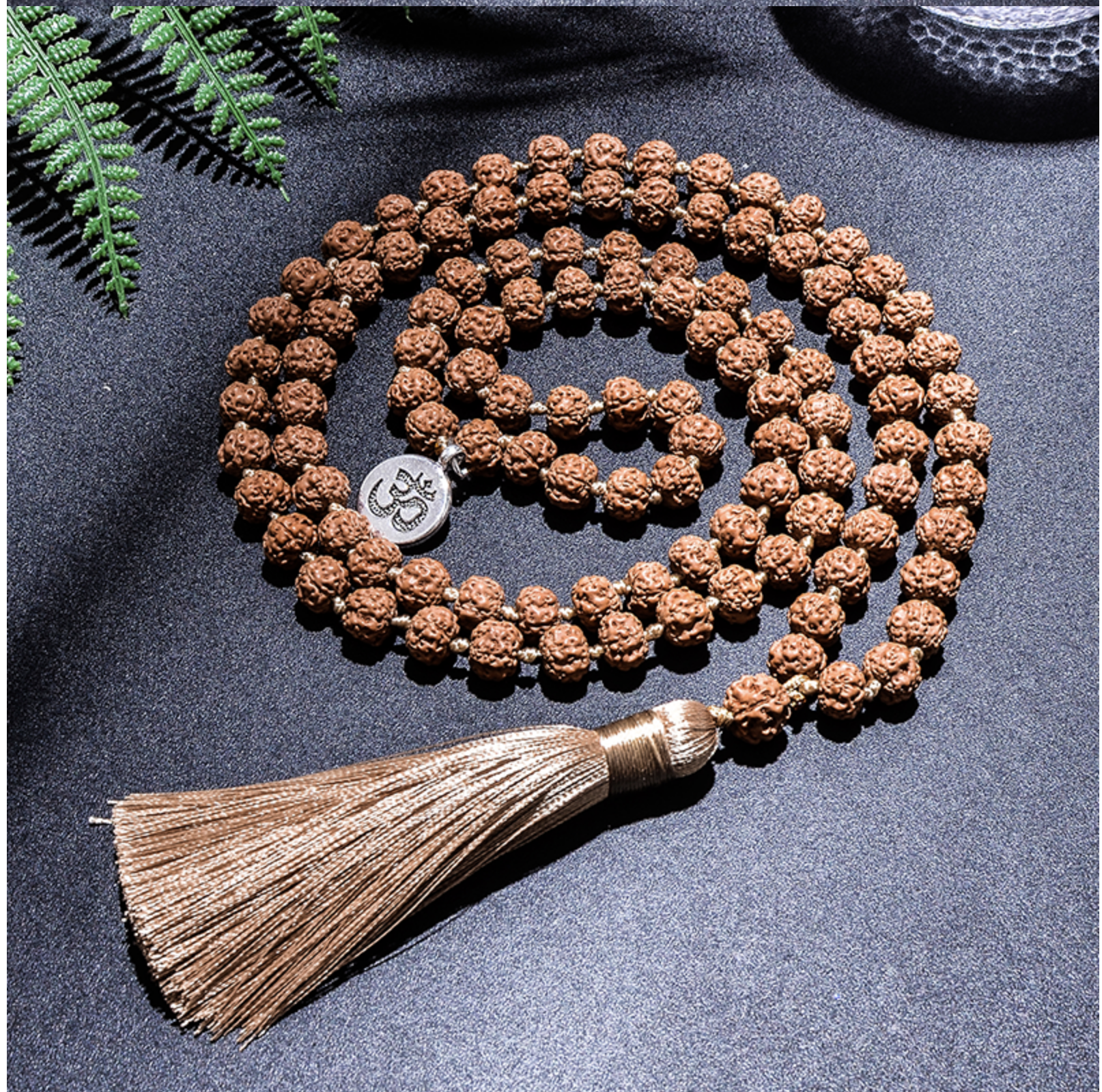 JAPA MALA OM EN SEMILLAS DE RUDRAKSHA NATURALES – Soy Buda