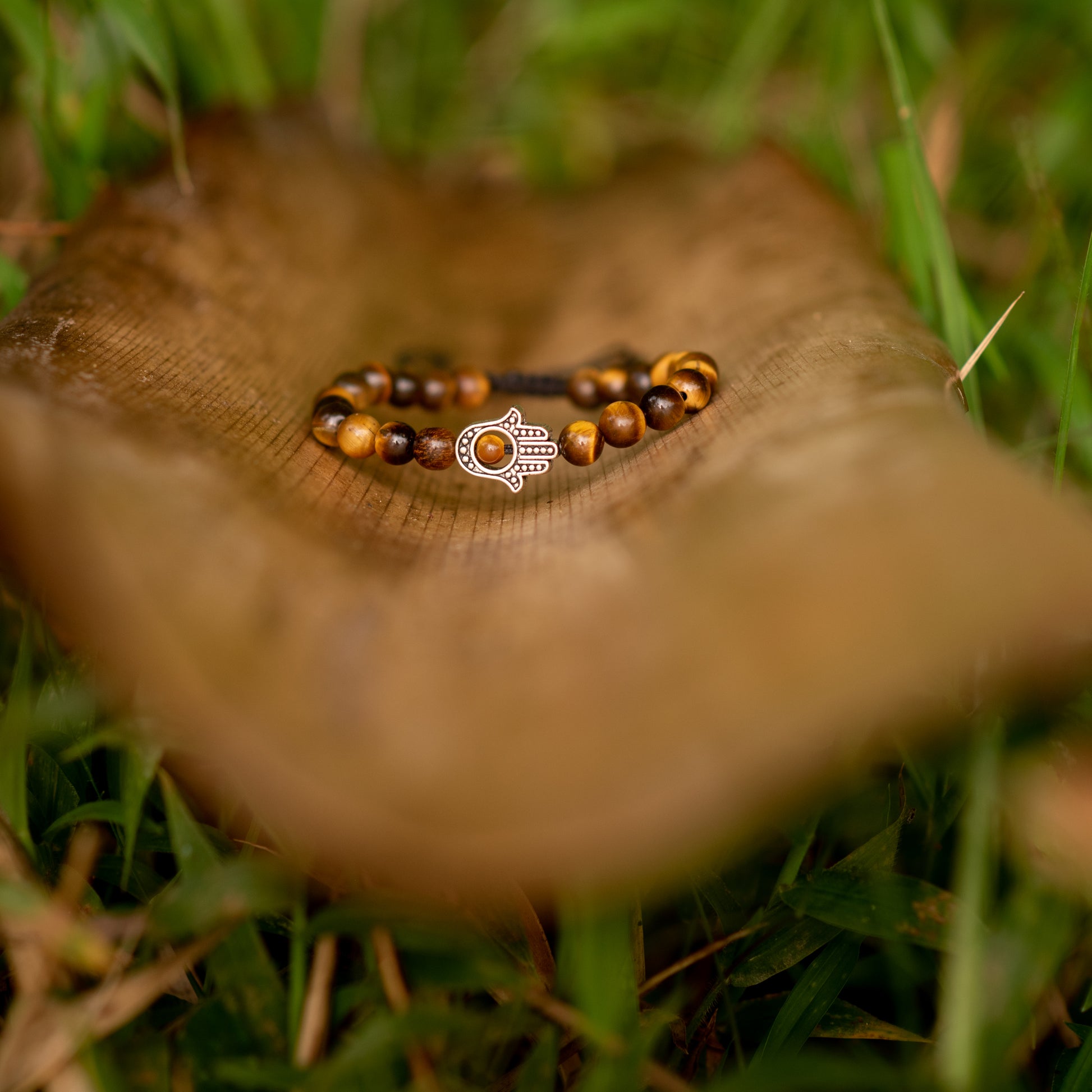 BRAZALETE MANO HAMSA CON OJO DE TIGRE 6MM - Soy Buda